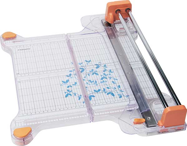 Rotary paper cutter